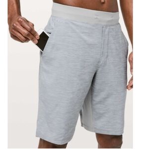 Lululemom Mens Gray Athletic Shorts, Sz Large